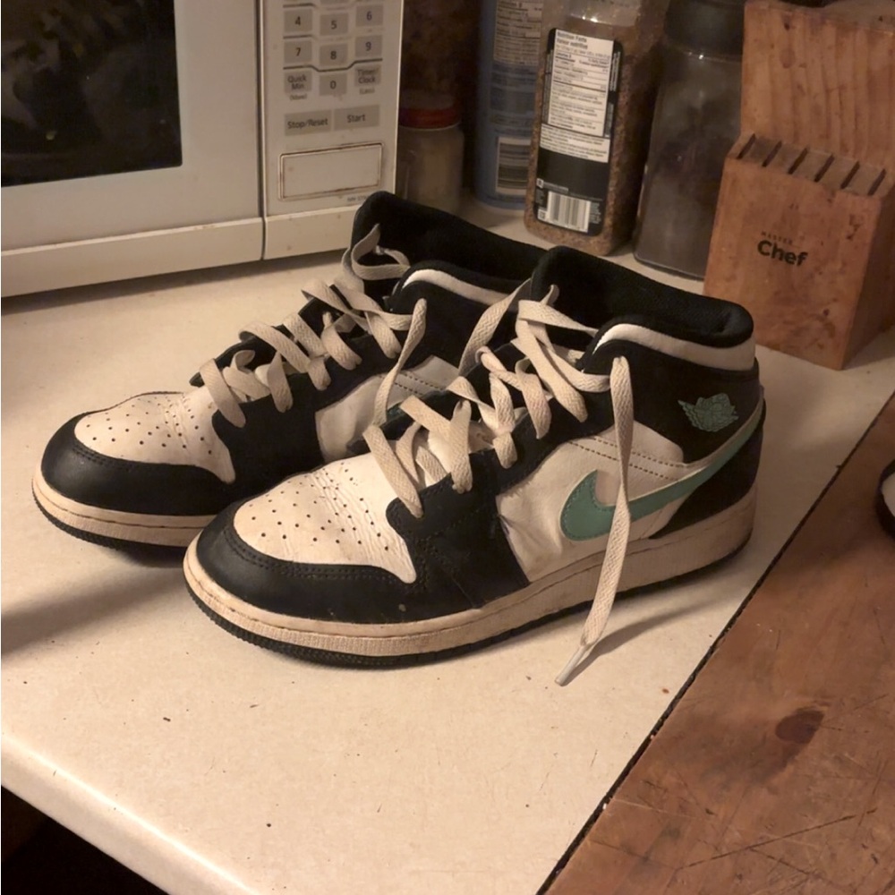 Jordan 1s Nikes mid rise shoes black white and turquoise Color